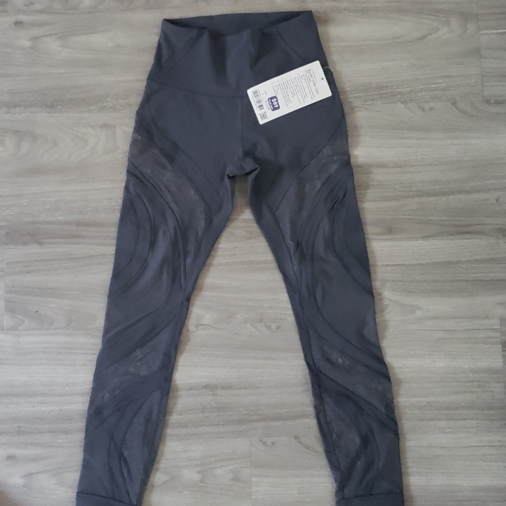 Lululemon Wunder Under tight 25" Lace